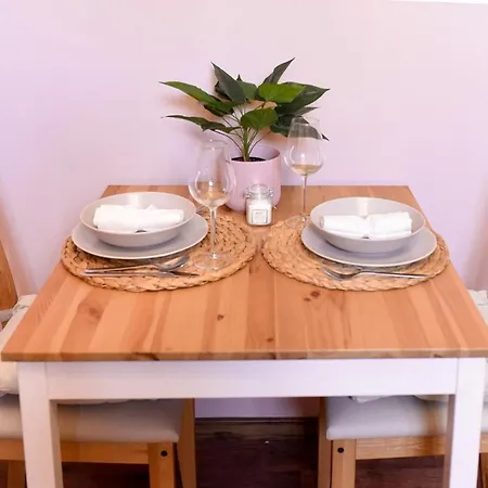 Le Petit & Cosy - Location Old Town & Quiet Апартаменти Бухарест